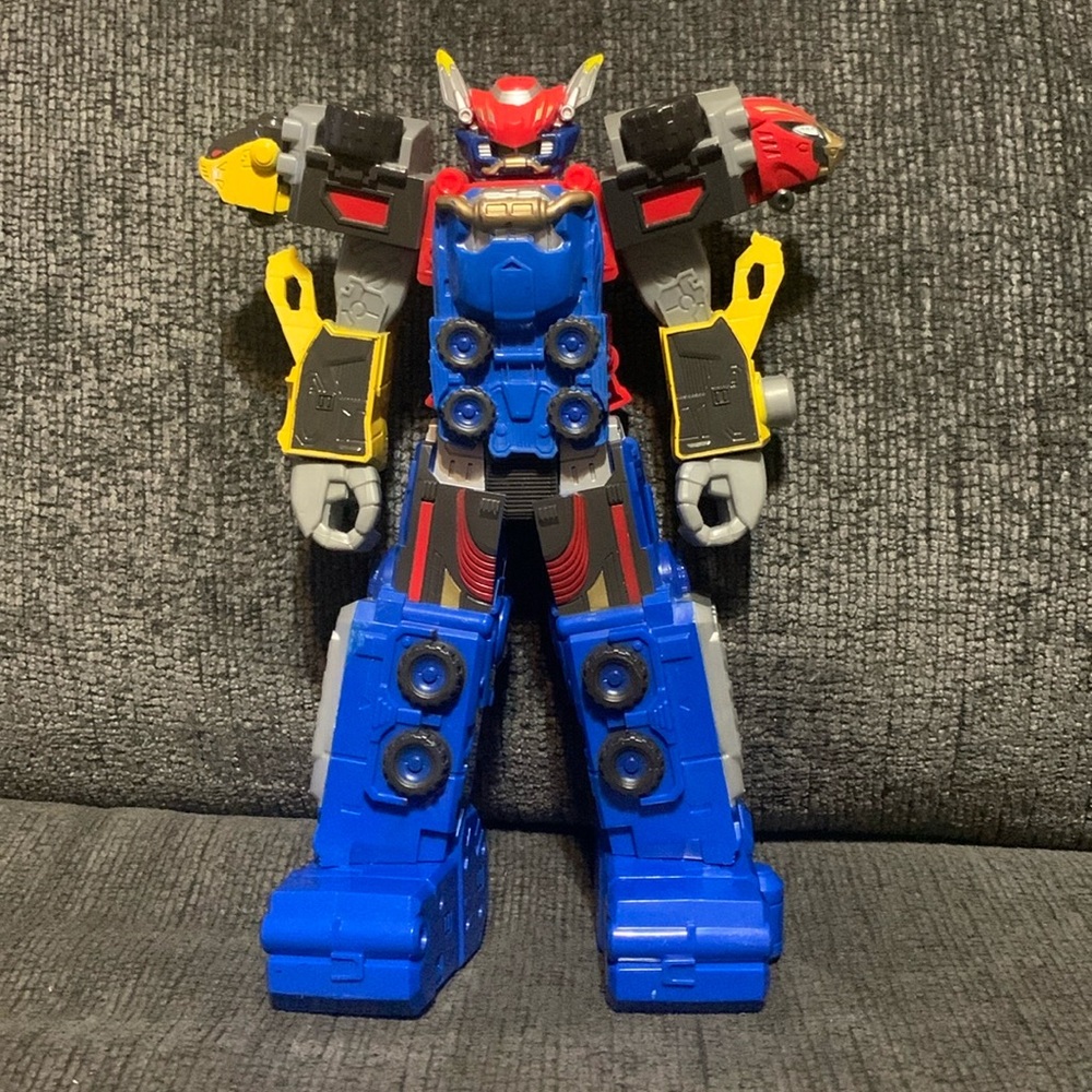 Mighty Morphin Power Rangers MMPR 11" Megazord Figure